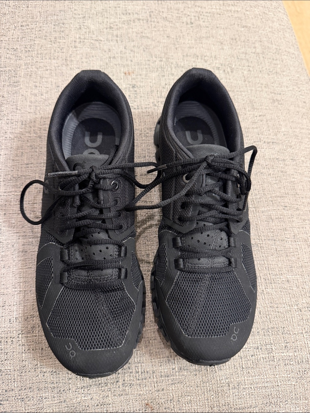 On cloud On Running cloudswift Women’s Black Sneakers Size 7 – Lightly Worn